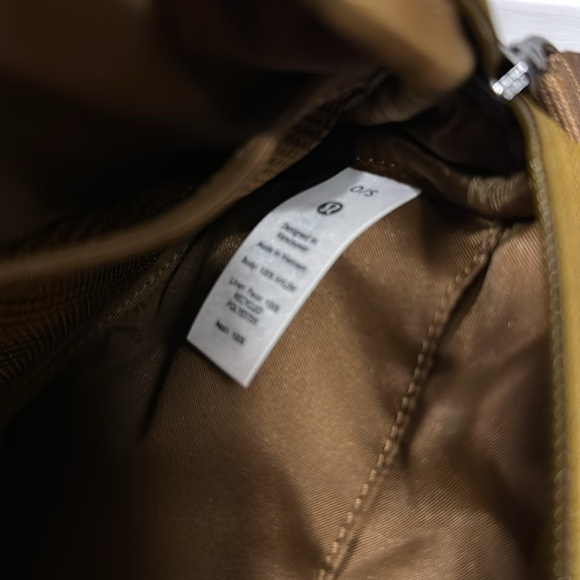 Lululemon City Adventurer Crossbody Bag 2.5L - Picture 11 of 11